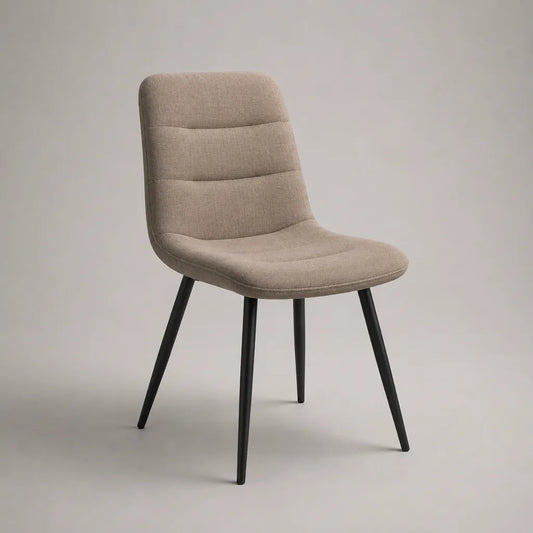 Chaise rembourrée en polyester beige avec pieds en acier noir, 48 × 57 × 84 cm